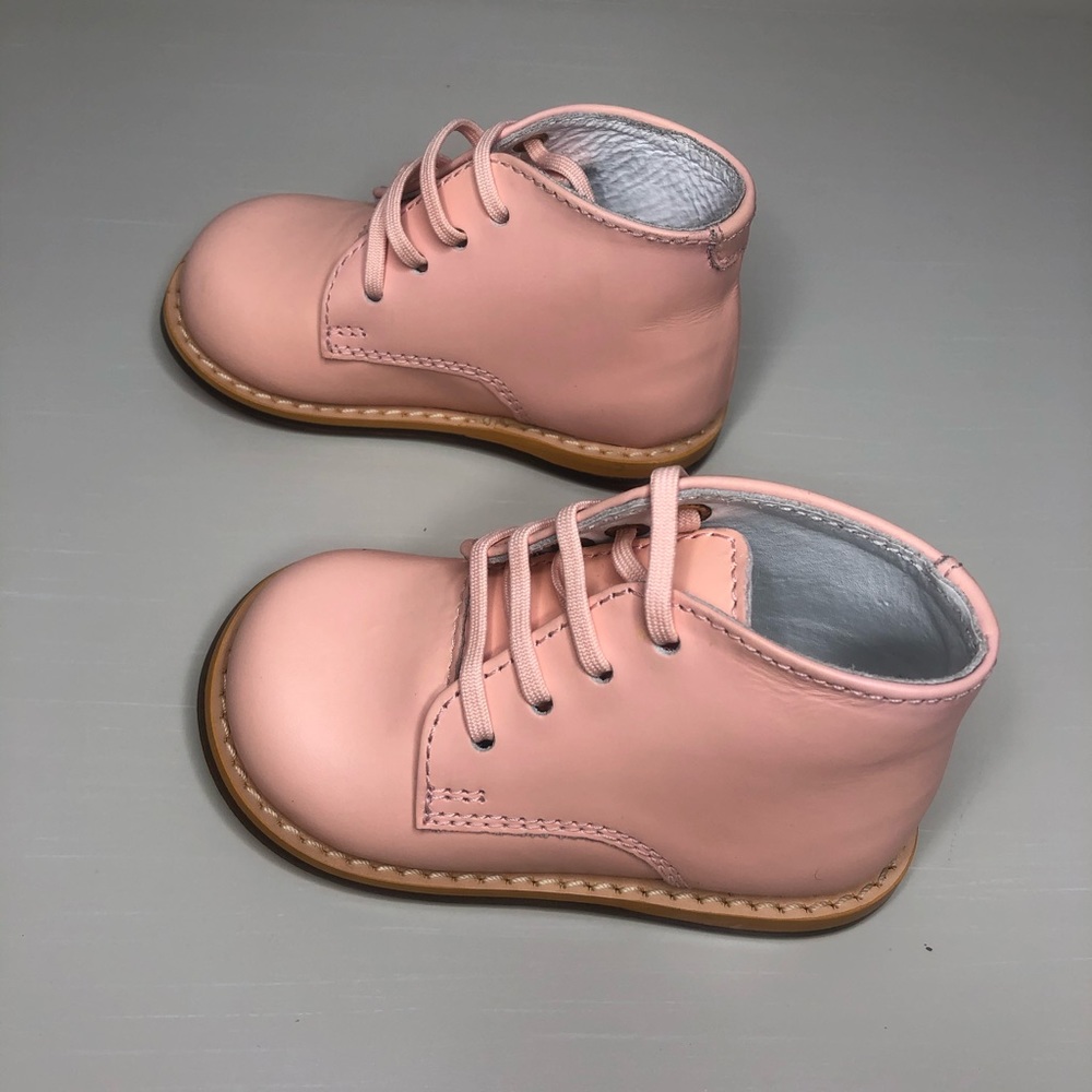 Josmo Walking Shoes